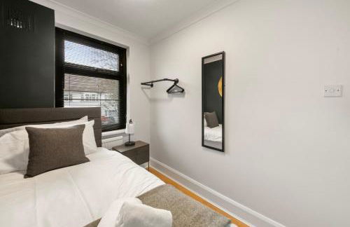 Acton 4BR House I Contractors I Families I Parking - Foto 11