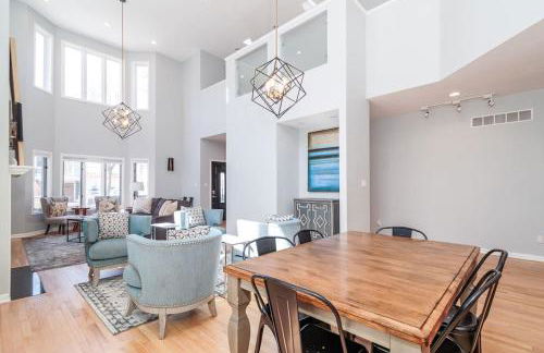 Eclectic Stylish and Cozy Milwaukee Unit - Foto 14