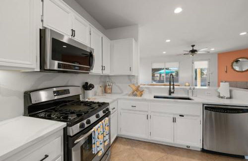 Casa Desert Muse with Heated Pool Spa Firepit Mini Golf and Games - Photo 25