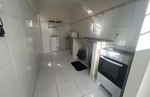 Próx. ao shopping, para 10 pessoas, ar condicionado e garagem APT B - Foto 18