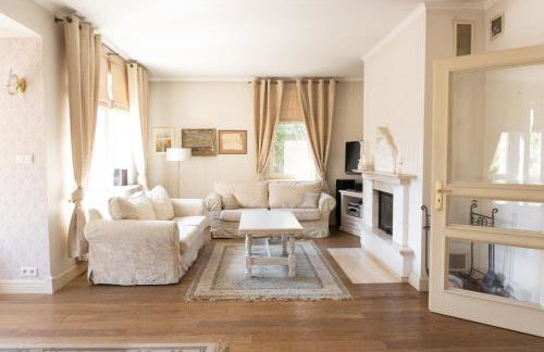 Golden Villas - Elegant Family Villa with Garden near Krakow - Foto 27