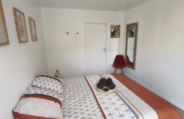 Charmant T2 proche Disney terrasse et parking souterrain - Foto 8