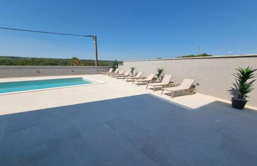 Villa Madison, Spacious Sea View Apartments Near Zadar with heated pool - Photo 58
