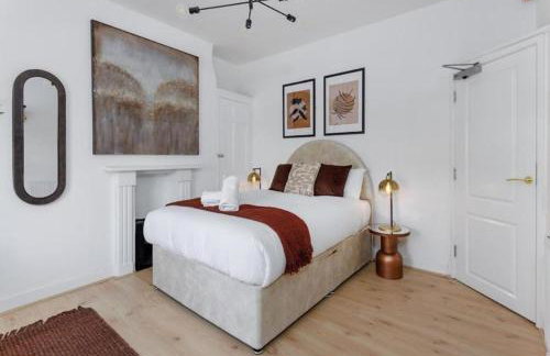 Flatzy - City Centre Mansion 2, Sleeps 22, 4 Baths - Foto 17