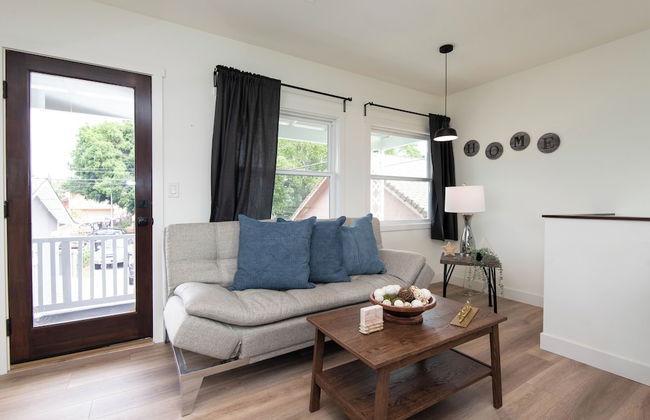 Cozy Apartment in Atwater Village - Photo 19