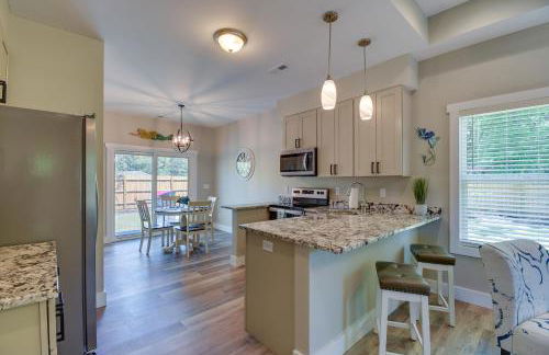 Charming Ocean Isle Beach Home about 1 Mi to Beach! - Foto 7