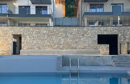 Brighter Days - Two-room apartment with lake view and pool - Photo 1