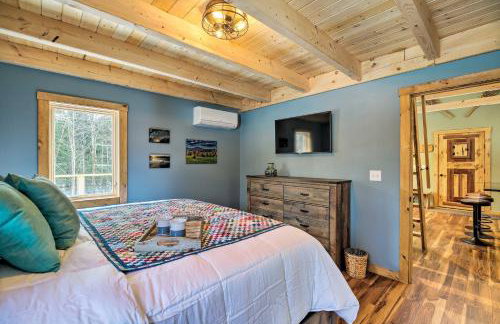 Newly Built Cabin w/ Hot Tub - 16 Mi to Stowe Mtn! - Foto 16