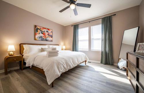 Modern & Stylish - Mins to Downtown - Family Friendly - Photo 36