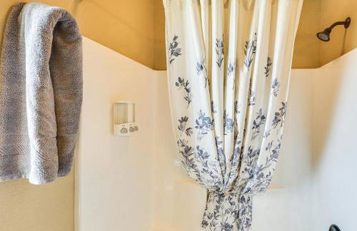 Spearfish Retreat with Fireplace and Mountain Views! - Foto 19