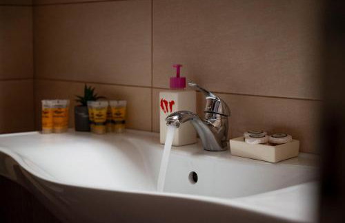 Cuka apartment 3BD nexto to metro and Piraeus Port - Foto 34