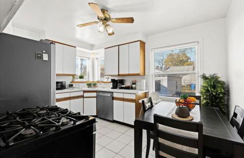 Cozy 4 Bedroom-Outdoor furniture- 2 bathrooms - Foto 3