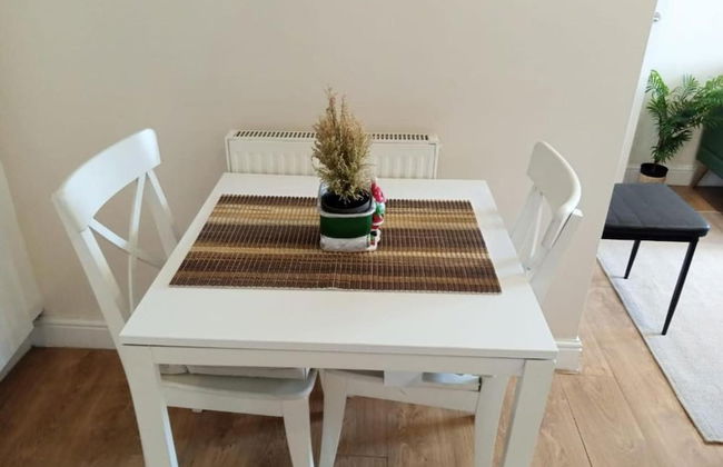 Charming 2-bed Apartment in Birmingham - Photo 10