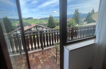 Helle Wohnung mit großem Balkon - Foto 7