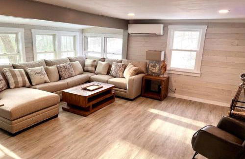 Lakefront Cottage on Brewer Lake - Foto 10