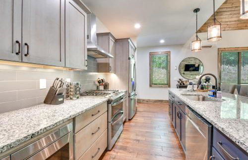 Home 6 Mi to Ski Sapphire Valley Bring Your Pups! - Foto 5