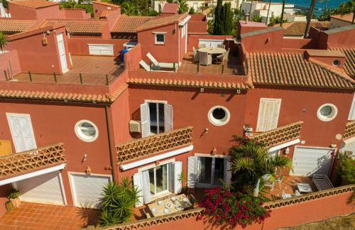 Beautiful Frontline beach Townhouse - Photo 50