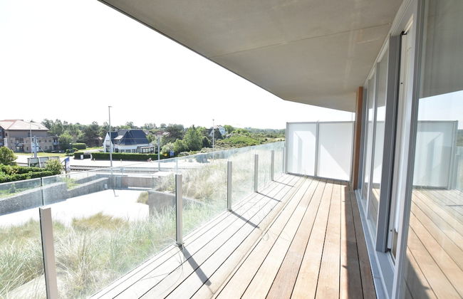 Bright Coastal Family Escape - Photo 16