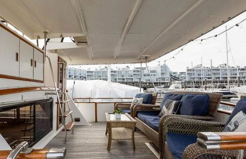 2BR Spacious & Comfy 43' Yacht - Heat & AC - On the Freedom Trail - Best Nights Sleep - Foto 13