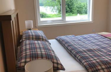 Borrodale, one bedroom apartment with balcony and loch view. - Photo 21