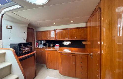 Boat Accommodation Ltd - Foto 18