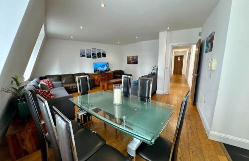 Spacious Vauxhall Apartments for big groups - Foto 10
