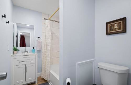 4 Bed 2 Bath Walk to Lakewood Restaurants and Shops - Foto 31