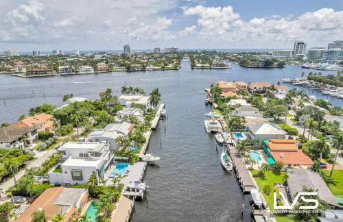 Carlotta- New Construction Luxury Waterfront Villa - Foto 24