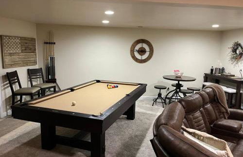 Helen, GA Bear Paw Haus 4 bdrm, sleeps 10, fire pit, pool table, on Golf course - Foto 7
