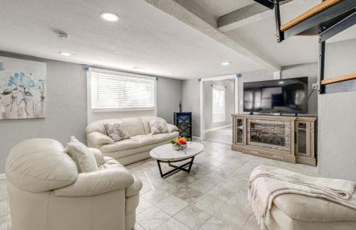 Walk to MIR Wooded Group Escape with Deck and Bar! - Foto 5