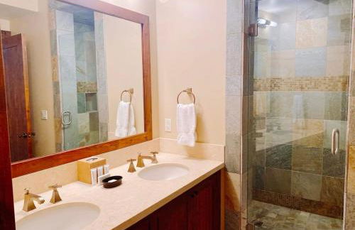 Luxury Northstar Home| hot tub| walk to ski lifts - Foto 27