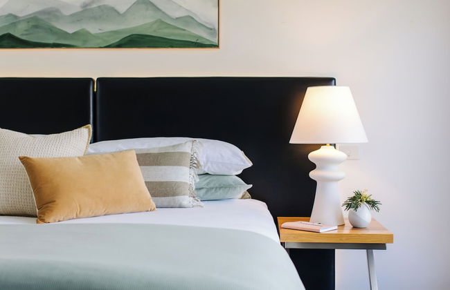 Mansi on Raymond - Photo 16