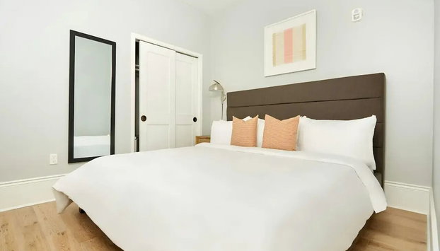 The Harlequin by AvantStay - Photo 5, Room