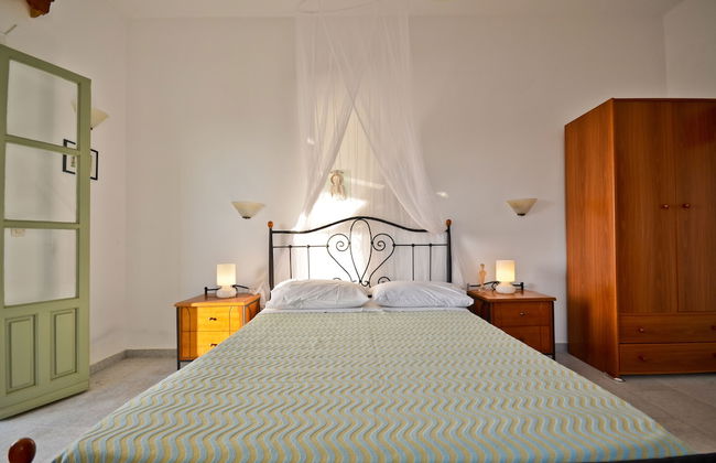 Ydreos Studios & Apartments - Photo 17