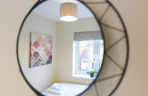 Stunning Garden House with Free WIFI and Parking - Foto 30