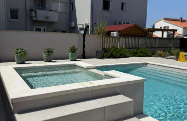 Villa Vida, Medulin - Bazen i jacuzzi - Foto 8