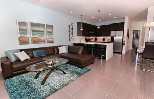 Serenity 3 Bed 3 Bath Townhome With Pool, Private Balcony, Clubhouse, Communal Pool, Conservation View, Disney 15 Mins By Orlando Holiday Rental, - Foto 10