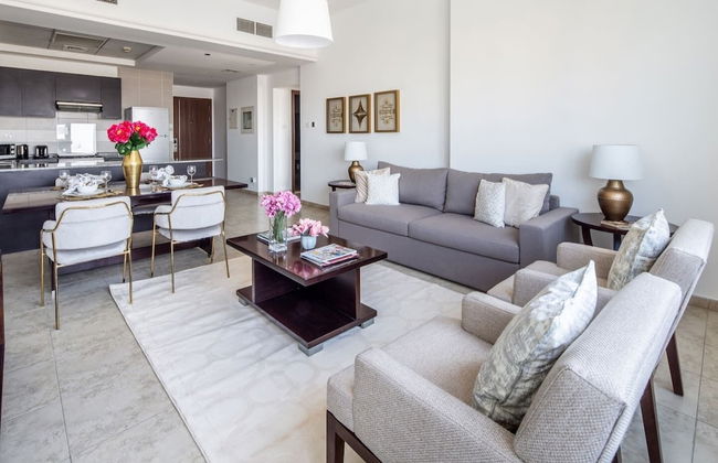 Outstanding 2BR in Serene JVT Neighborhood! - Photo 1