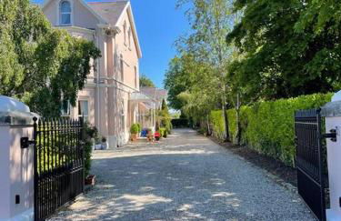 Converted Victorian Coach House on the North Coast - Foto 2