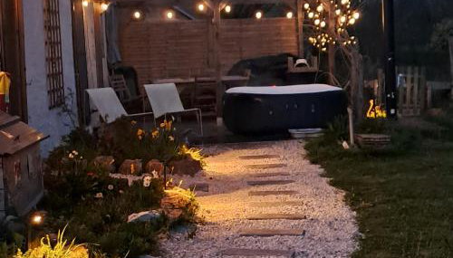 Coume a Case - Maison de charme 4 étoiles - piscine et spa - vallée d'Ossau - Photo 5, Garden
