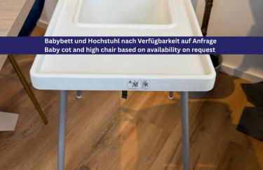 Modern, komplett saniert, in zentraler Citylage beim Kennedyplatz, voll ausgestatte Küche, offener Wohn- und Essbereich, helle Räume - Photo 32