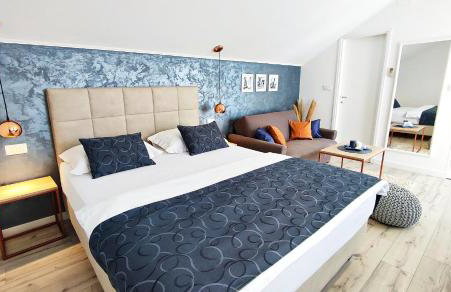 Villa Ana Apartments - Photo 5