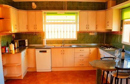 Villa Clara beautiful villa, heated pool, 10 min beach by Rentasunnyplace - Foto 10