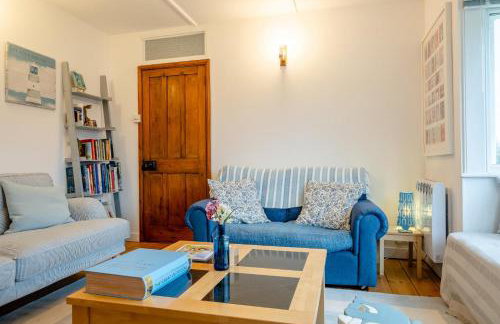 Chearsley Cottage - Photo 11