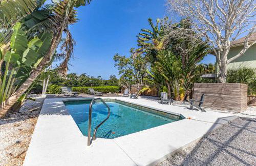 Blue Lagoon Hideaway 3BR Coastal Chic Retreat - Foto 35