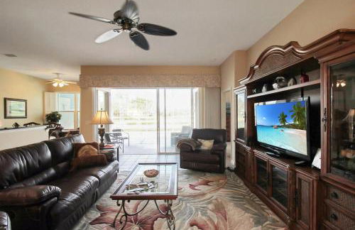 Serene pool home in the exclusive Heritage Oaks Golf & Country Club - Foto 16