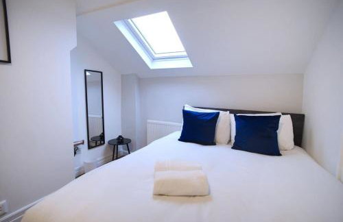 Sleeps 18 Lovely Mcr Home by City SuperHost - Foto 27