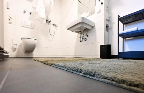 Rosengarten Apartments Fürth, Moderne Serviced Apartments in Citylage, ganze Ferienwohnung 50 m2, nahe Nürnberg, Metro, Sauna, Frühstück & Parkplatz - Foto 48