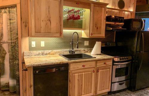 Unique Hobbit House Accommodation with a Private Hot Tub in Shenandoah, Virginia - Foto 25