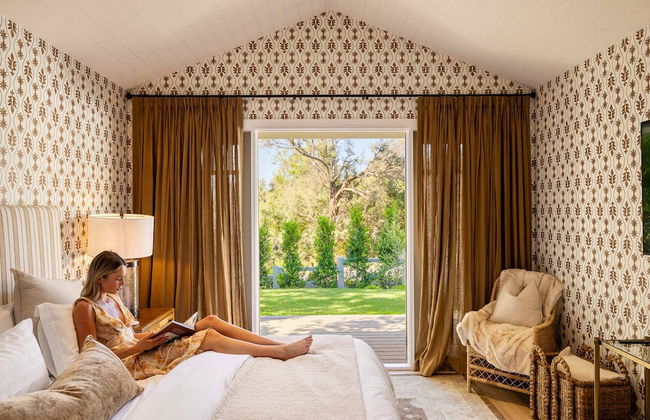 Muskoka Luxe Retreat With Pool Spa Fire Pit - Photo 17